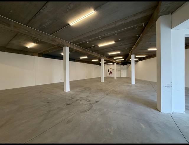 428M² WAREHOUSE TO LET IN HALFWAY HOUSE